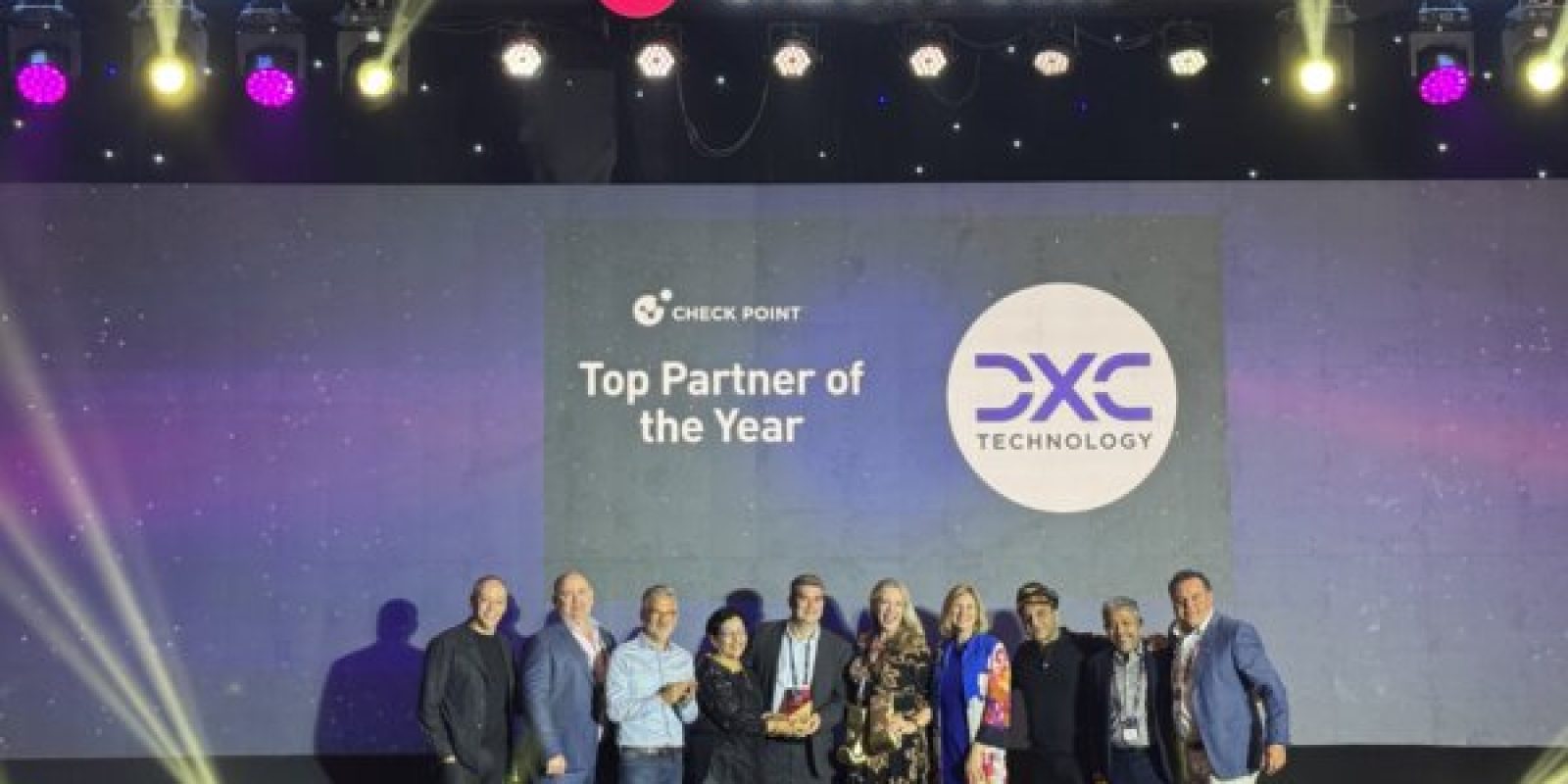 DXC-apac-partner-award-pics-600x450